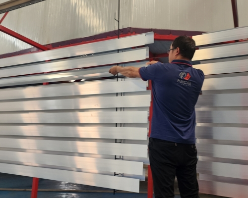 Powder Coated Aluminum Profiles: Surface Treatment Process