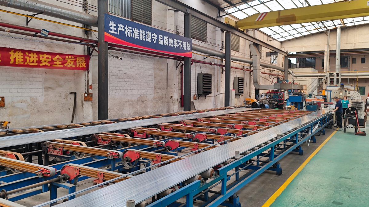 furniture aluminum profile production line.jpg